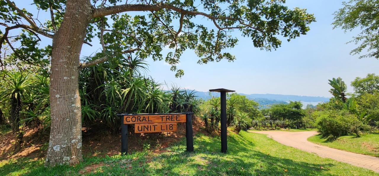 Da Gama Lake Cottages - Coral Tree And Cormorant Cottages Witrivier Kamer foto